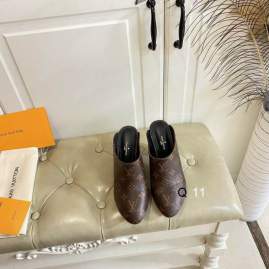 Picture of Louis Vuitton Shoes _SKULVsz35-40812482.5CMXC0119